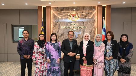 KUNJUNG HORMAT JABATAN BELIA DAN SUKAN NEGERI SABAH KEPADA SETIAUSAHA PERSEKUTUAN SABAH